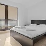 Ultra Central Apartment - Victory Avenue