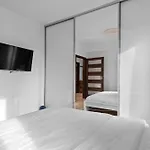 Ultra Central Apartment - Victory Avenue